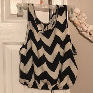 NWOT LA hearts crop top